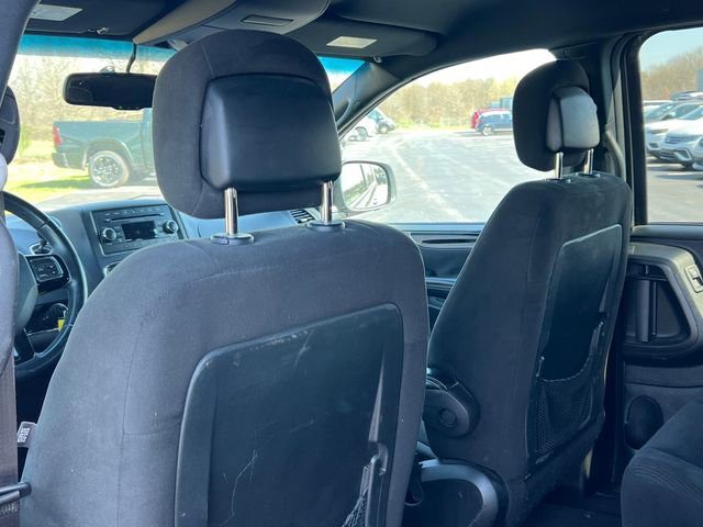 Used 2017 Dodge Grand Caravan SE FWD image 29