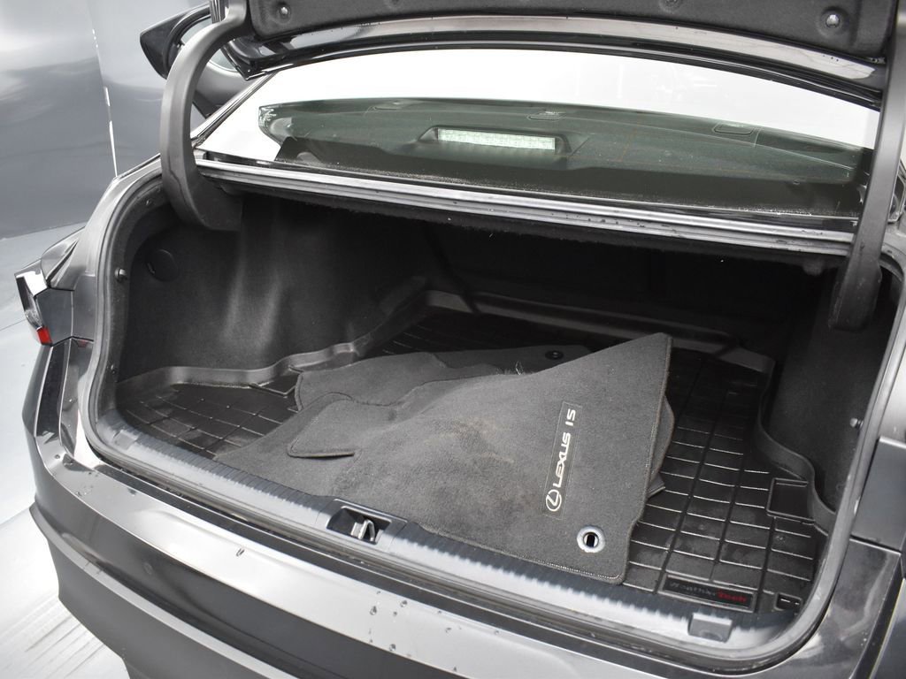 Used 2021 Lexus IS 300 w/ Comfort Package image 26