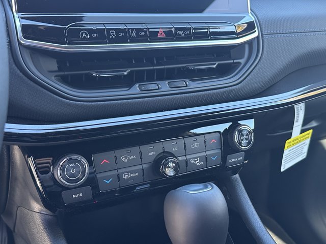 New 2026 Jeep Compass Limited w/ Sun, Sound & Navigation Group AWD/4WD image 26