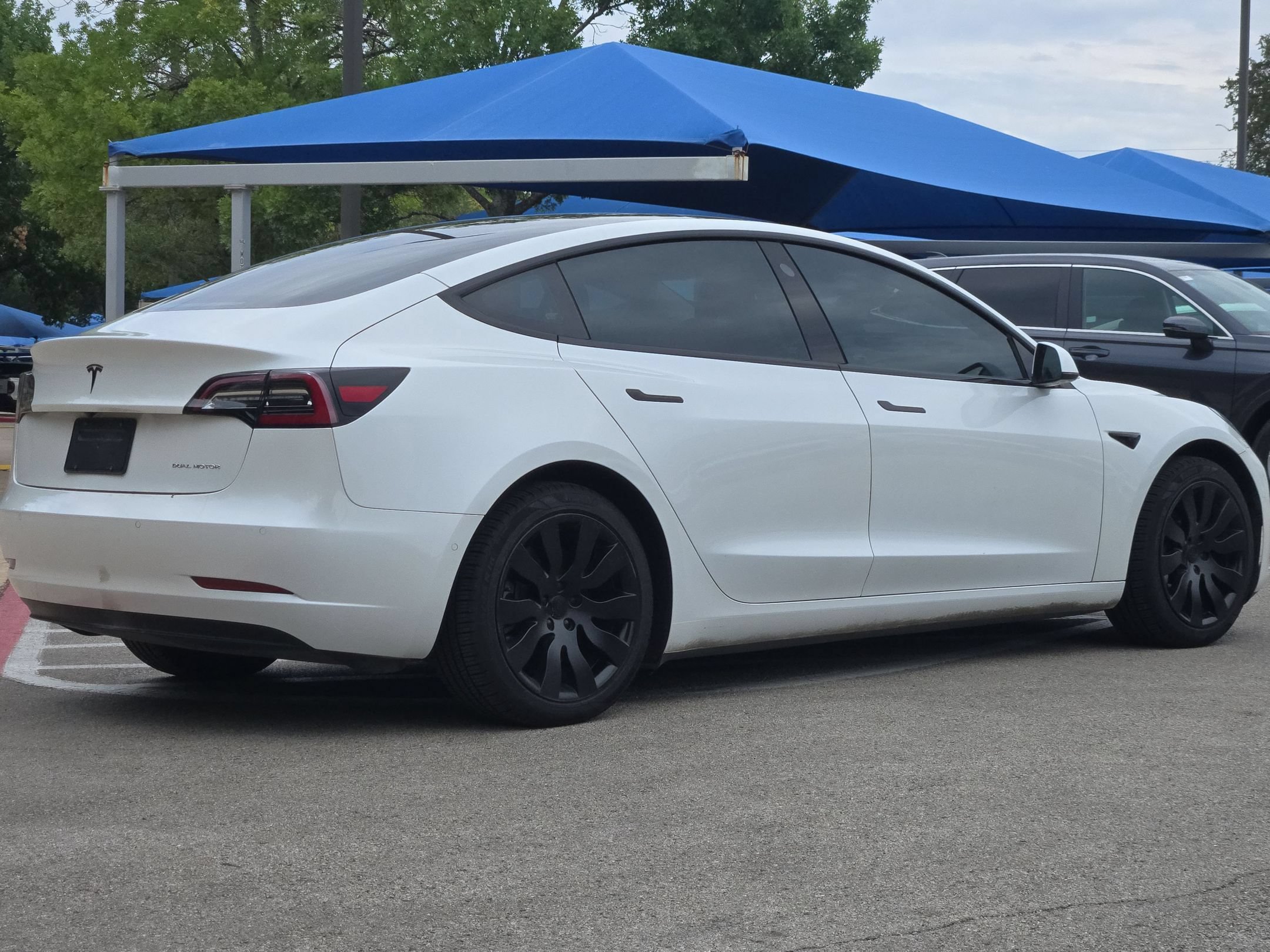 Used 2020 Tesla Model 3 Long Range AWD/4WD image 3