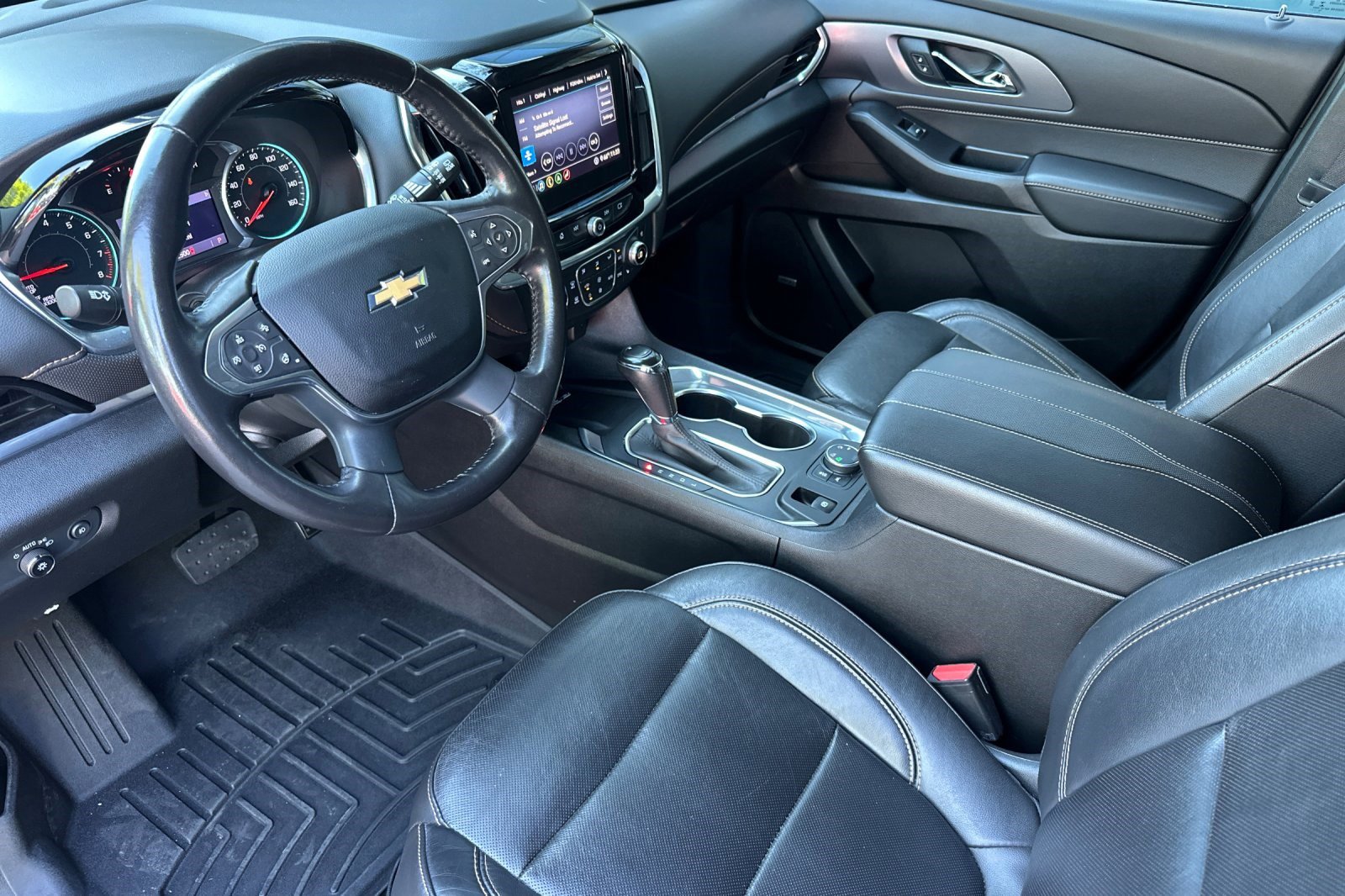 Used 2020 Chevrolet Traverse Premier w/ Redline Edition image 11