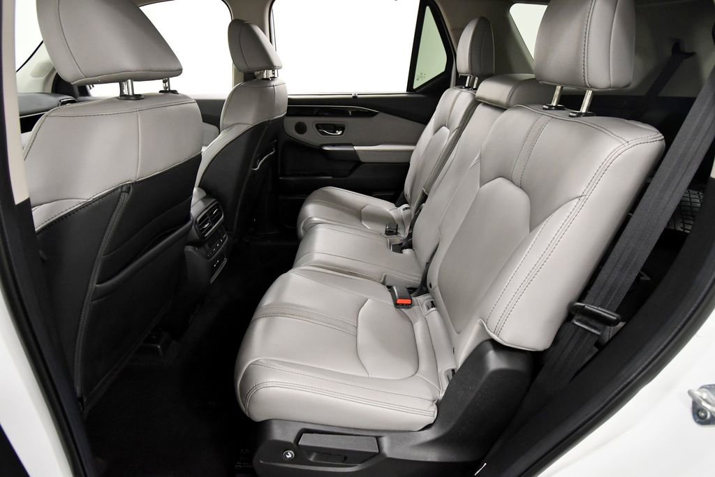 Certified 2025 Honda Pilot EX-L image 15
