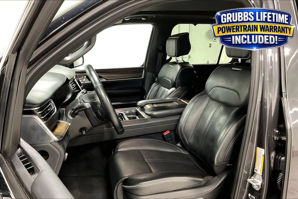 Used 2022 Jeep Grand Wagoneer Series II AWD/4WD image 31