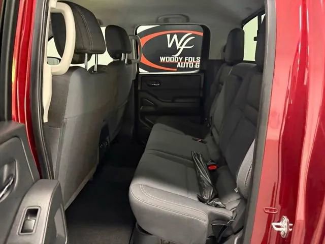Used 2024 Nissan Frontier SV w/ SV Convenience Package RWD image 13