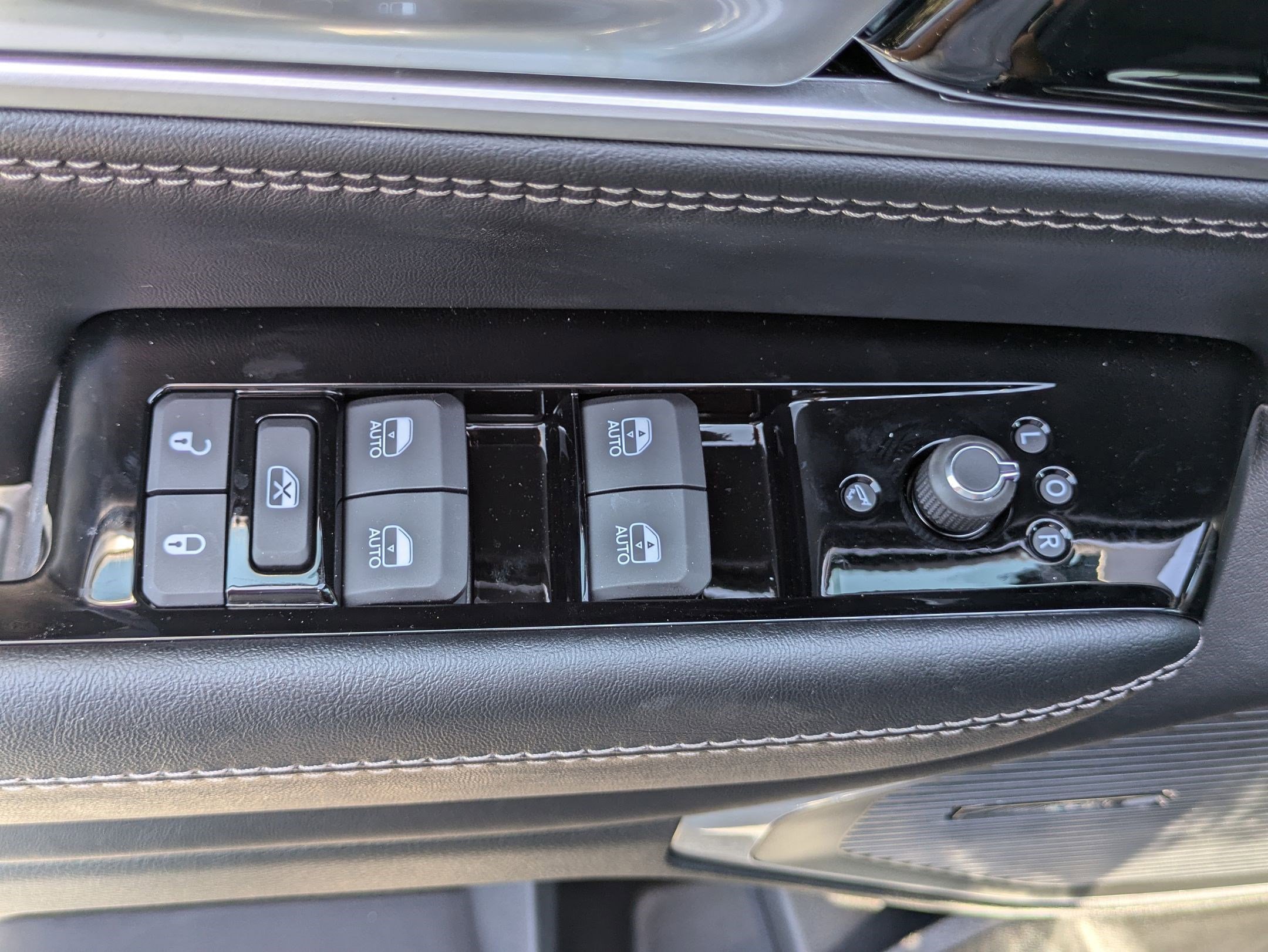 New 2025 Jeep Wagoneer L Series II w/ Convenience Group I image 20