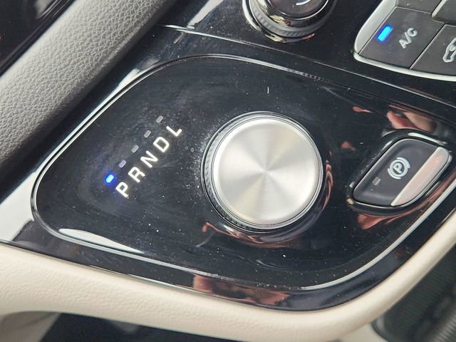 Used 2024 Chrysler Voyager LX FWD image 15