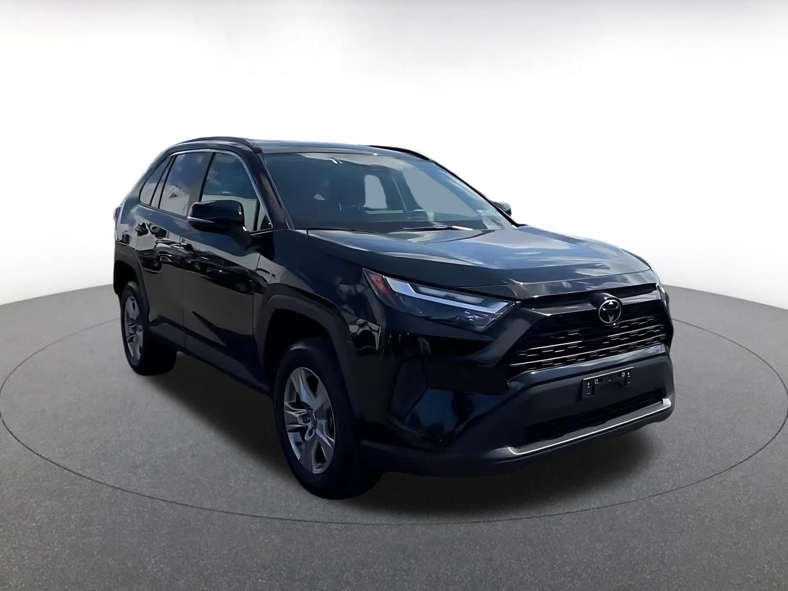 Used 2025 Toyota RAV4 XLE w/ Weather Package image 3