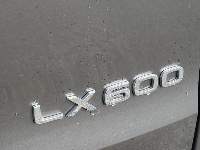 Used 2022 Lexus LX 600 4WD w/ Accessory Package (Z1) image 11