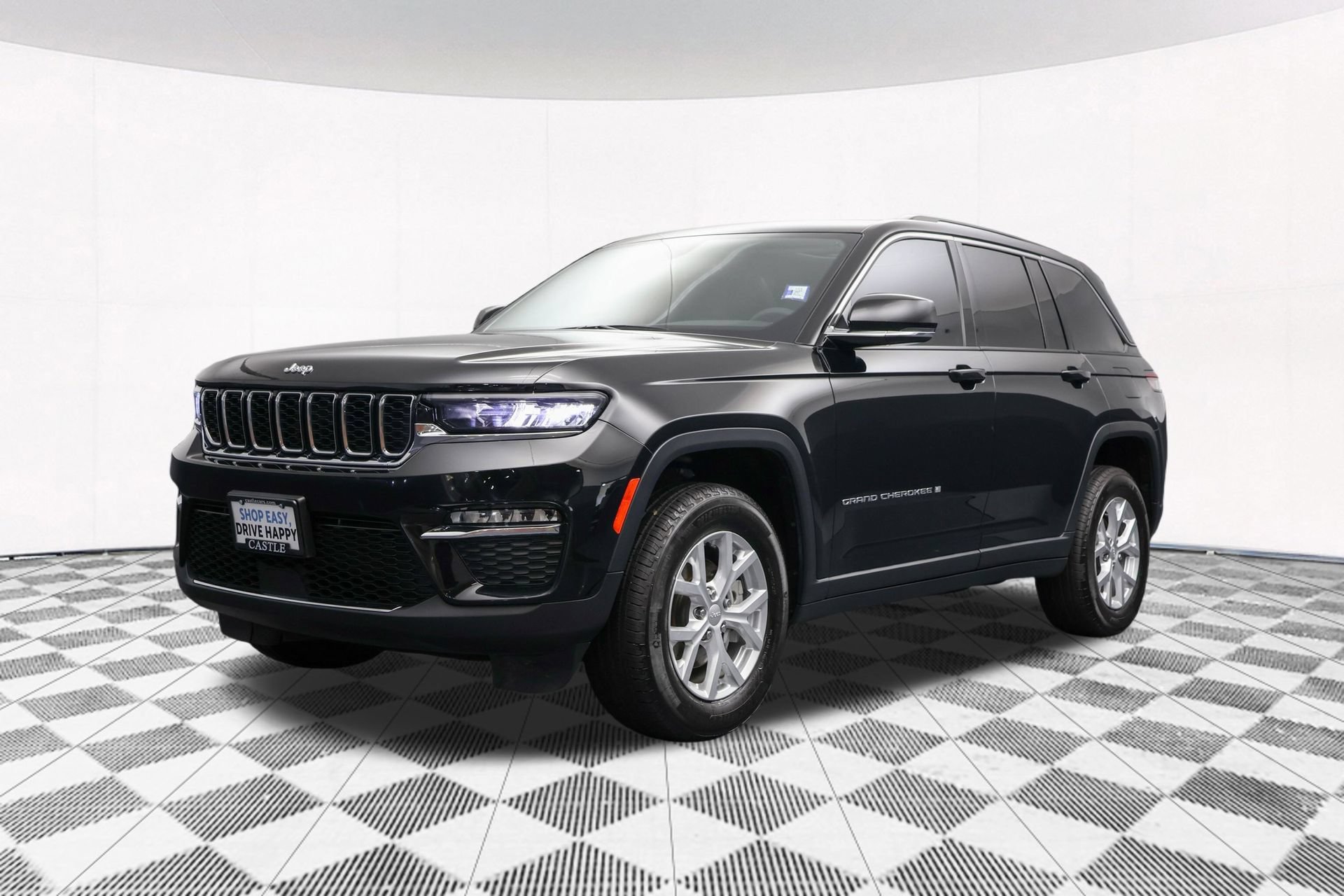 Used 2023 Jeep Grand Cherokee Limited AWD/4WD image 41