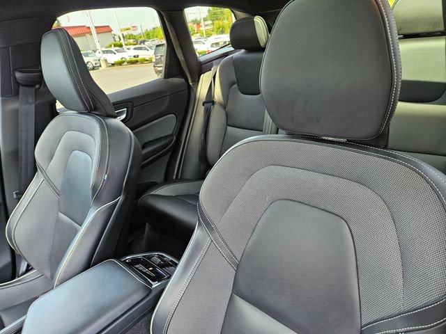 Used 2022 Volvo XC60 B5 R-Design w/ Protection Package Premier AWD/4WD image 16