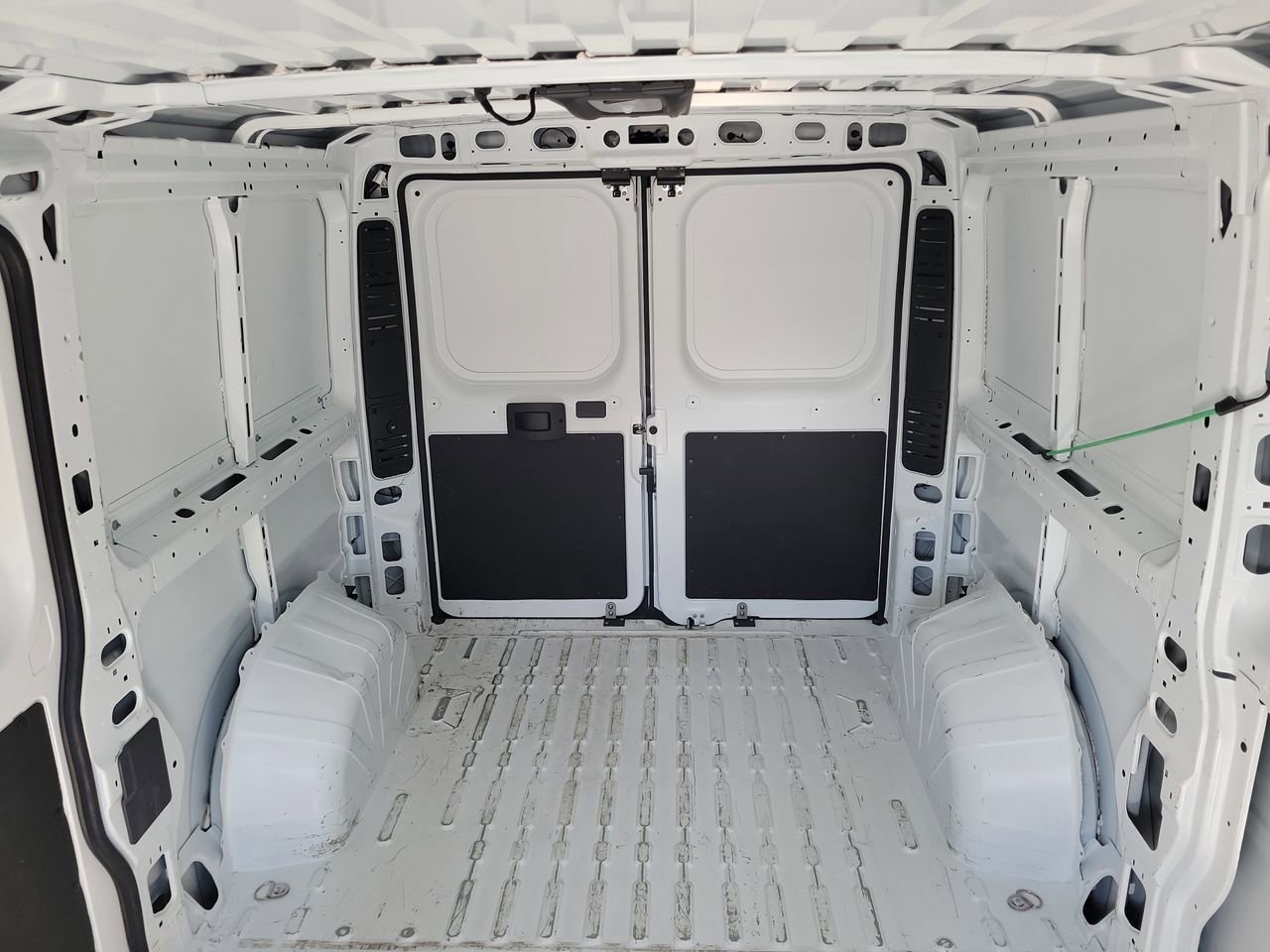 Used 2025 RAM ProMaster 1500 w/ Quick Order Package 22G SLT image 18