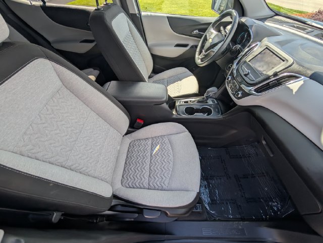 Used 2023 Chevrolet Equinox LT w/ Driver Convenience Package AWD/4WD image 4