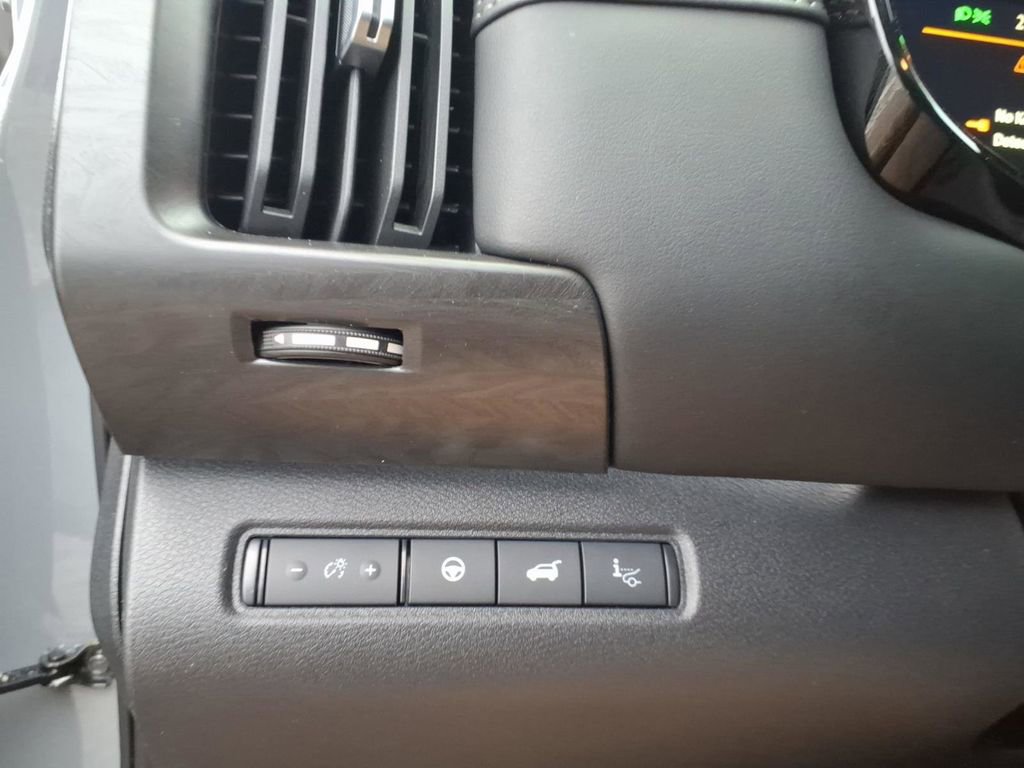 New 2026 Nissan Pathfinder Platinum image 18