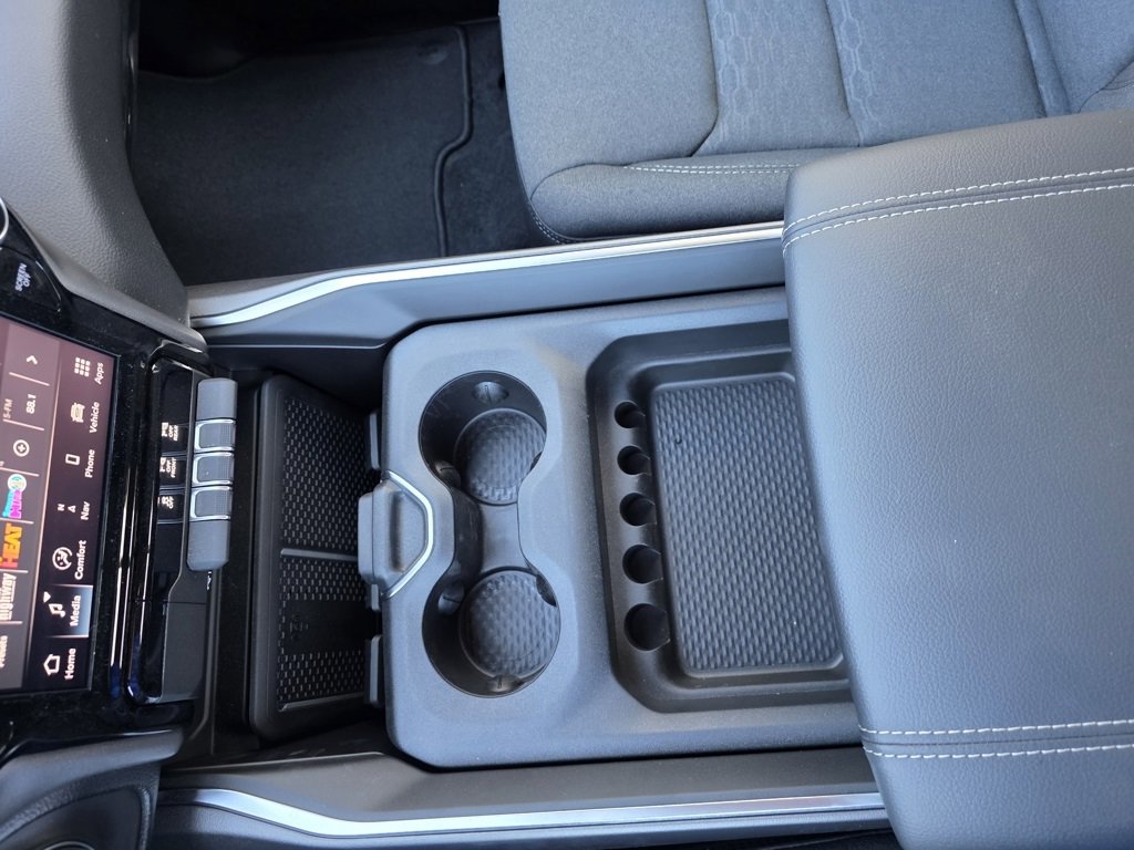 New 2026 RAM 1500 4x4 Crew Cab image 17