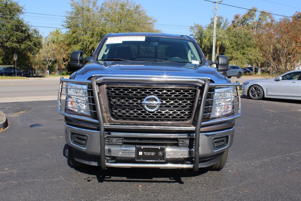 Used 2019 Nissan Titan SV w/ SV Convenience Package image 5