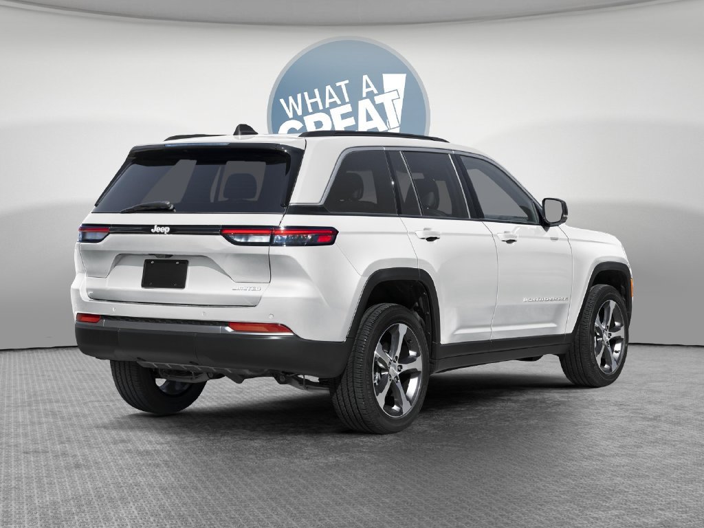 New 2027 Jeep Grand Cherokee Altitude AWD/4WD image 2