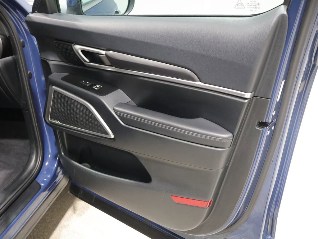 Used 2025 Kia Telluride S image 29