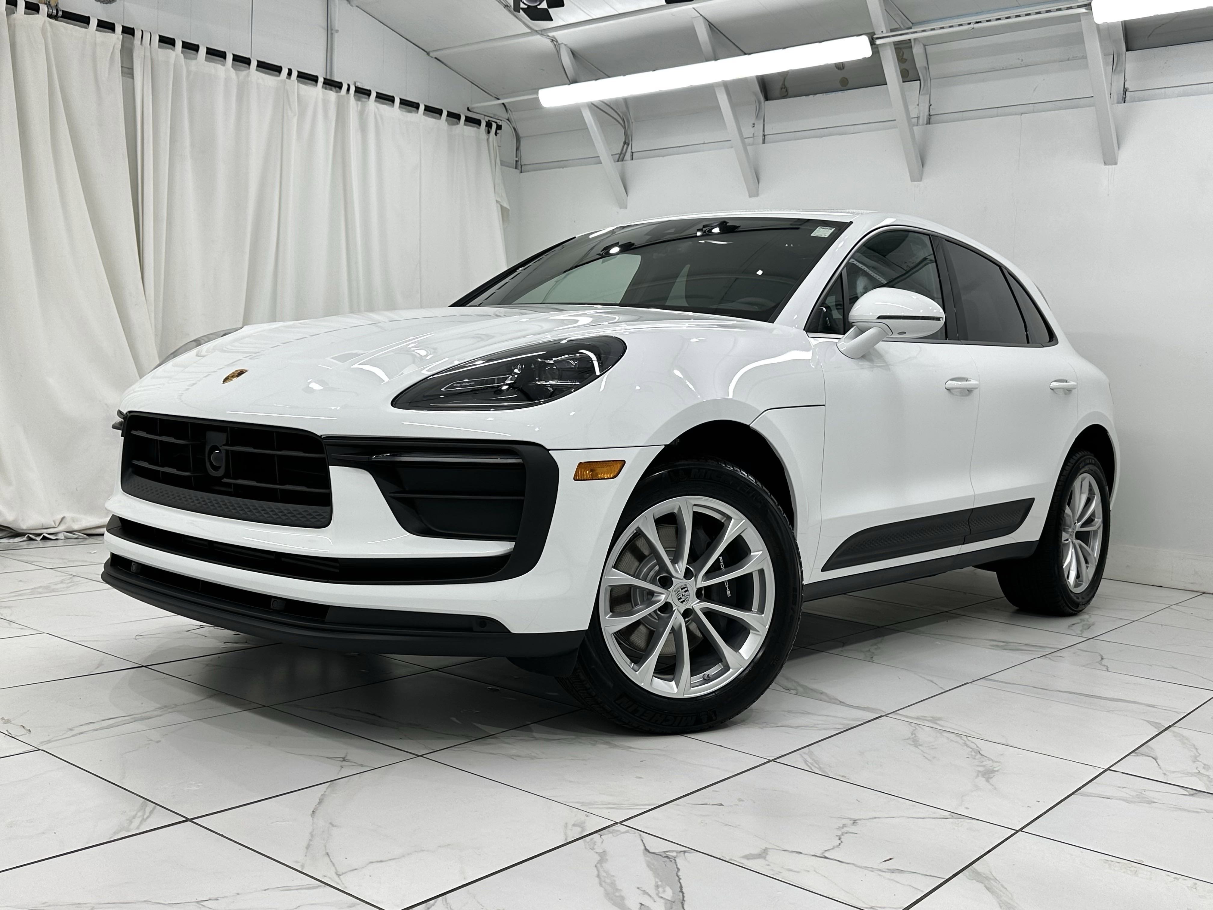 New 2025 Porsche Macan image 7