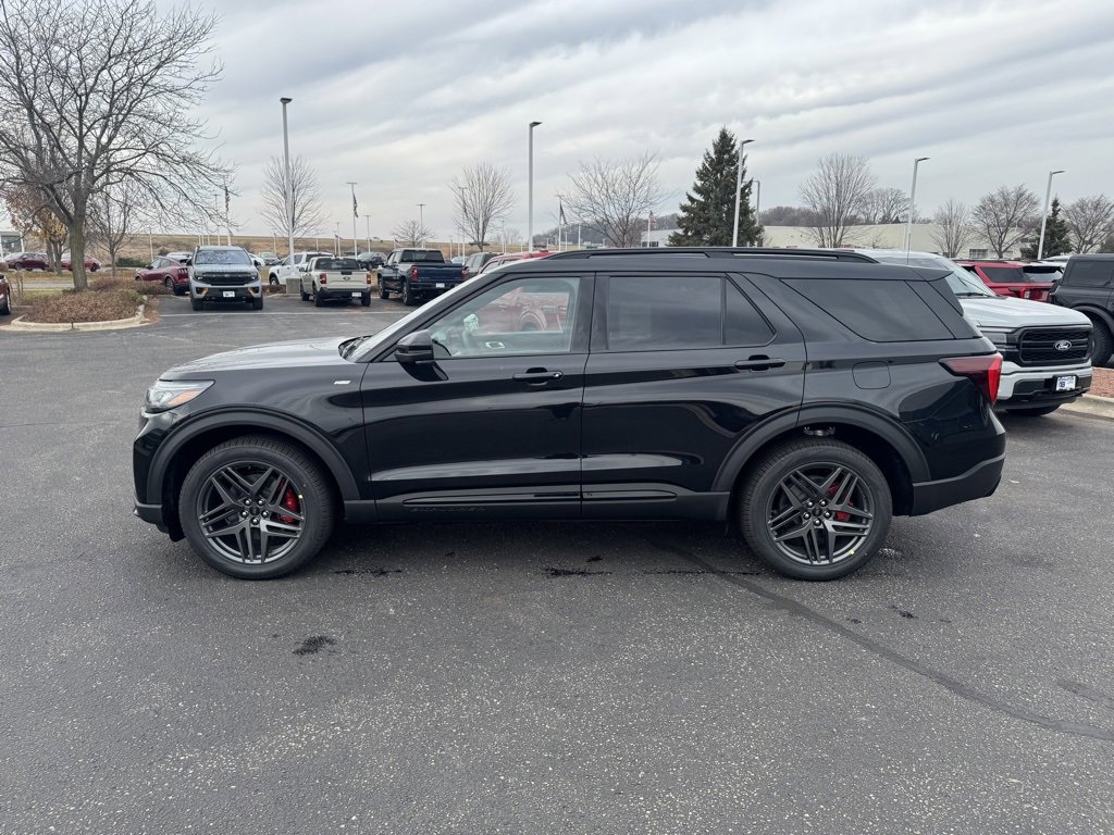 New 2026 Ford Explorer ST-Line w/ ST-Line Street Pack image 8