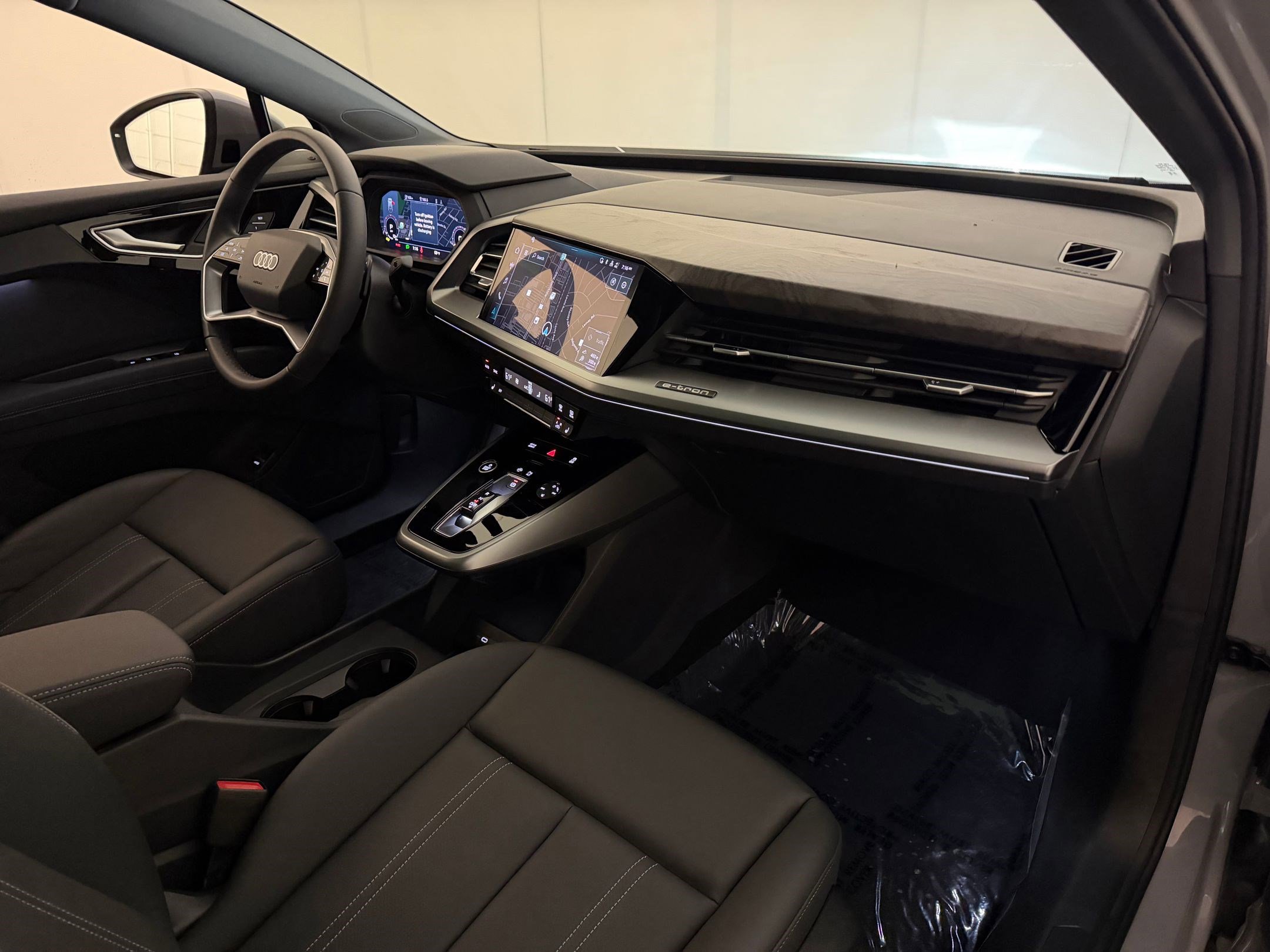 Used 2025 Audi Q4 e-tron Premium w/ Convenience Package RWD image 31