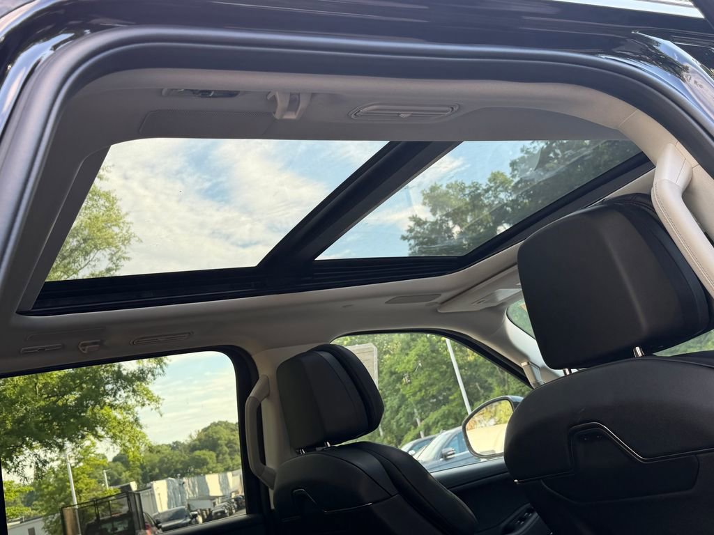 New 2026 Lincoln Navigator L Reserve AWD/4WD image 7