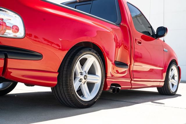 Used 2004 Ford F150 Lightning image 13