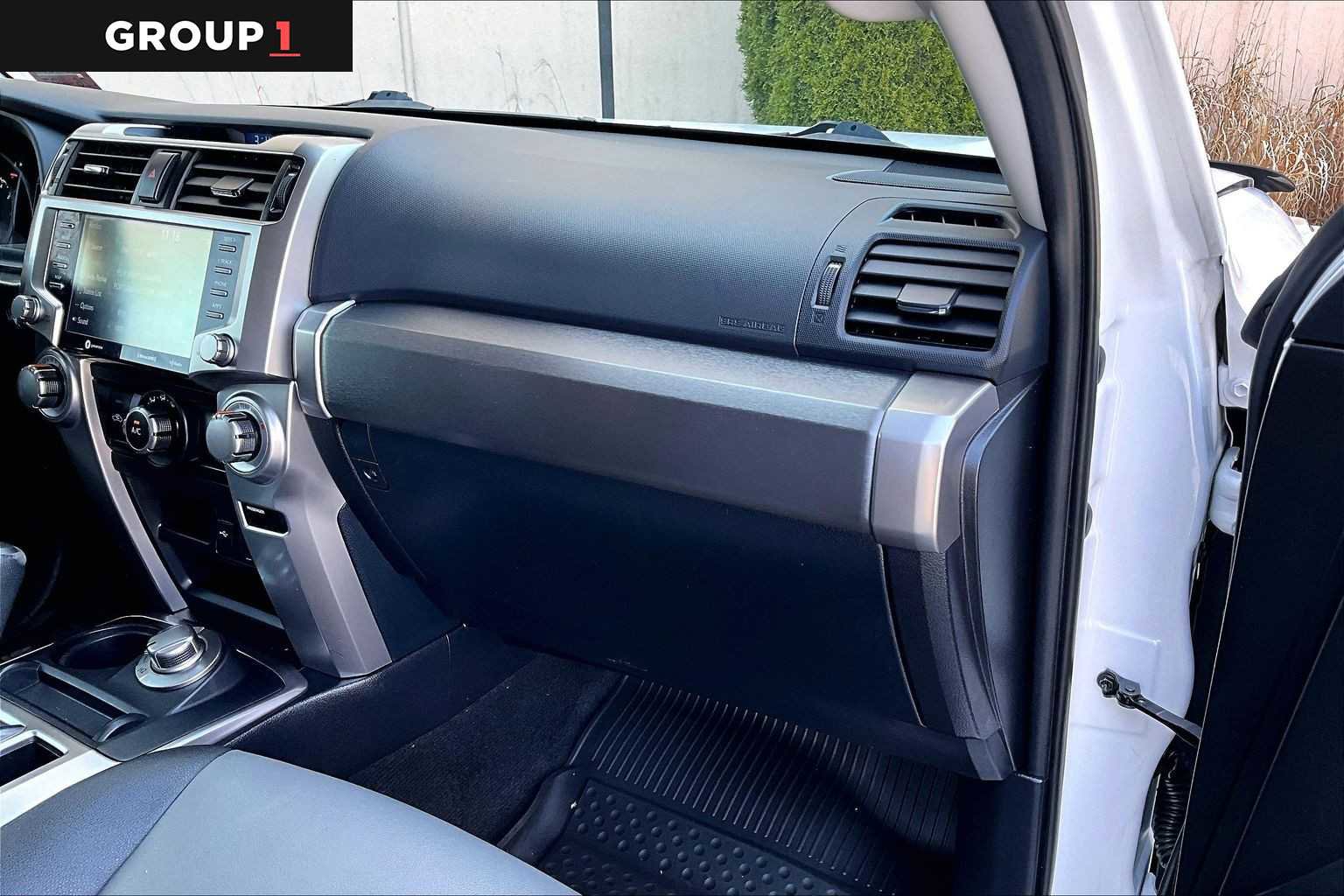 Used 2020 Toyota 4Runner SR5 Premium w/ Moonroof Package AWD/4WD image 19