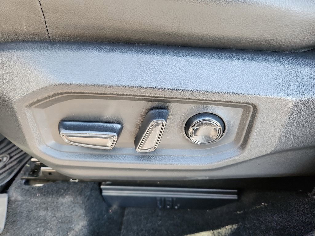 Used 2023 Toyota Tundra Limited image 11