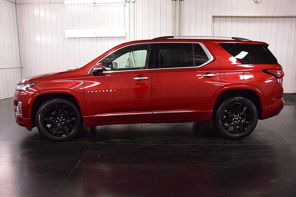 Used 2023 Chevrolet Traverse Premier w/ LPO, Floor Liner Package image 4