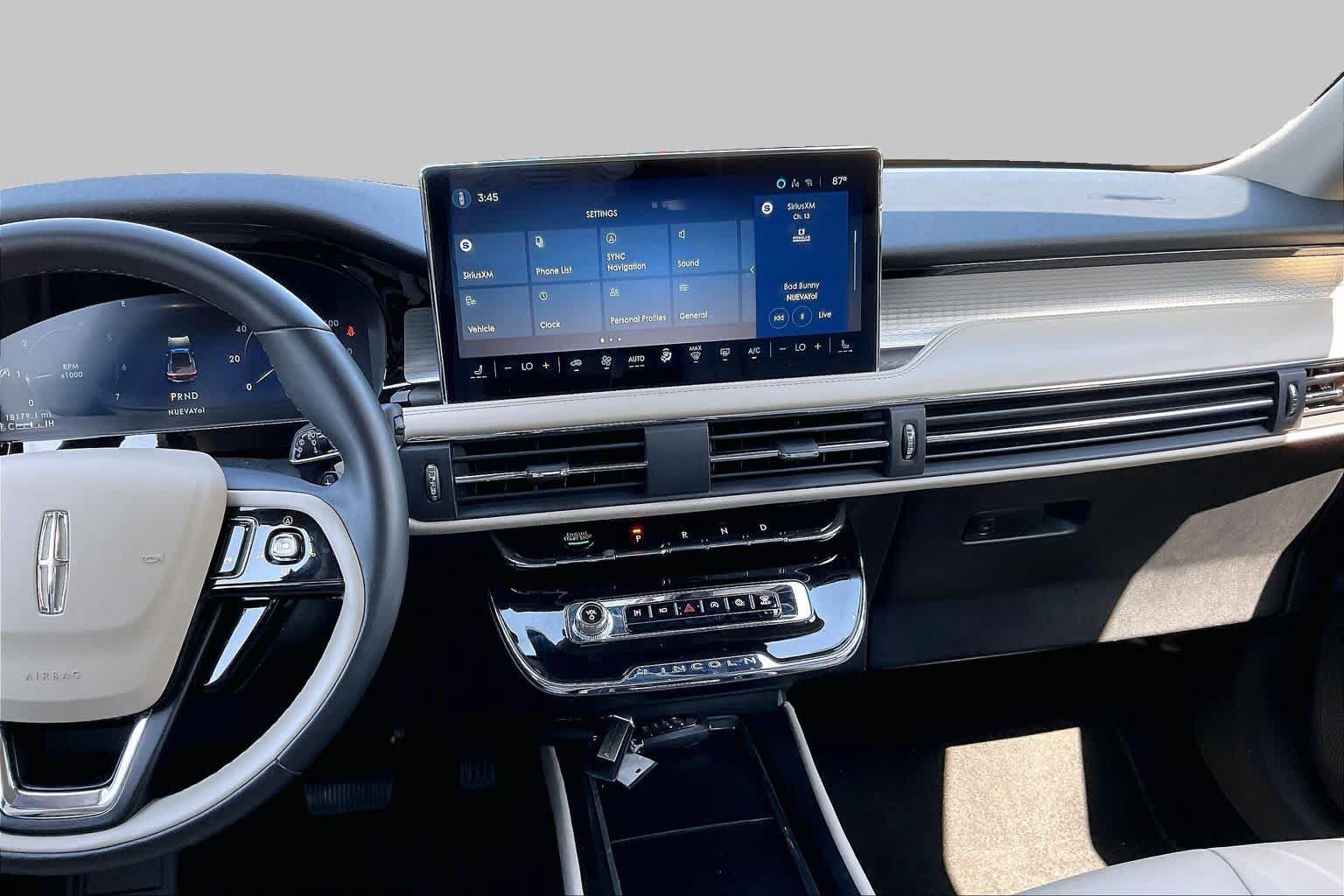 Used 2025 Lincoln Corsair FWD image 6