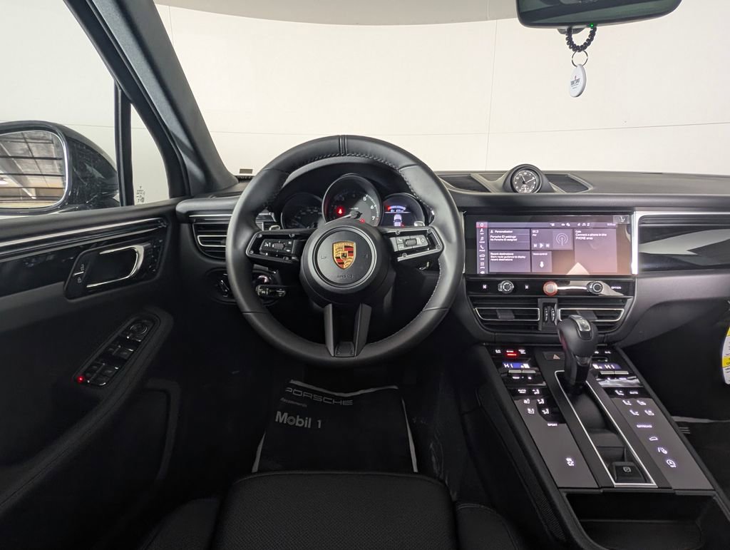 New 2026 Porsche Macan image 21