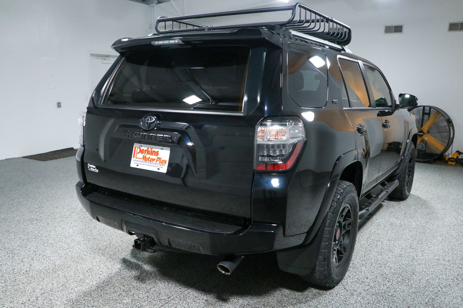Used 2023 Toyota 4Runner SR5 Premium w/ Moonroof Package AWD/4WD image 7