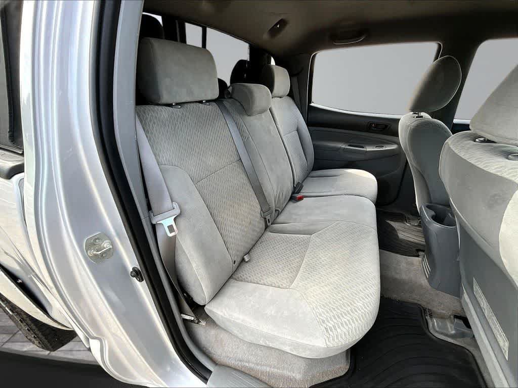 Used 2011 Toyota Tacoma 4x4 Double Cab w/ SR5 Pkg #2 image 26
