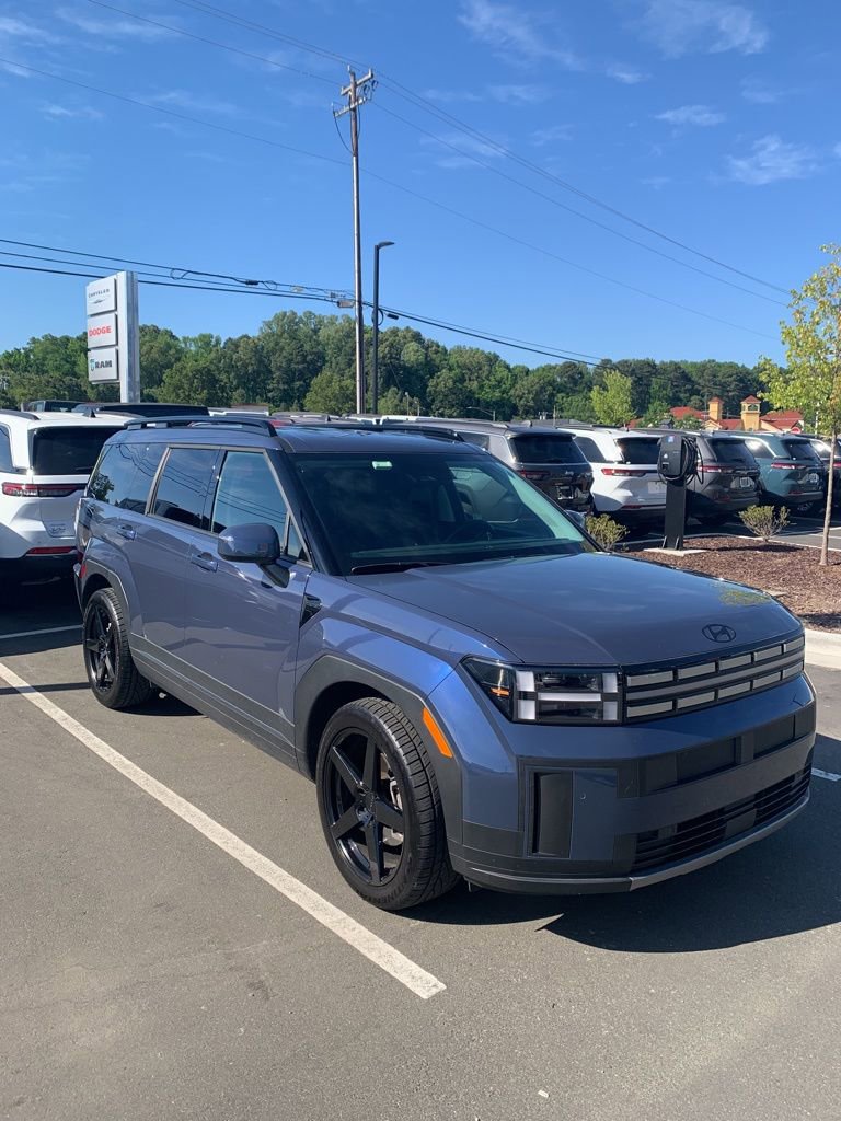 Used 2025 Hyundai Santa Fe SEL FWD image 16