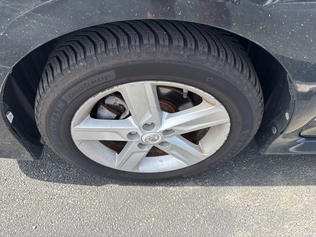 Used 2012 Toyota Camry SE FWD image 11