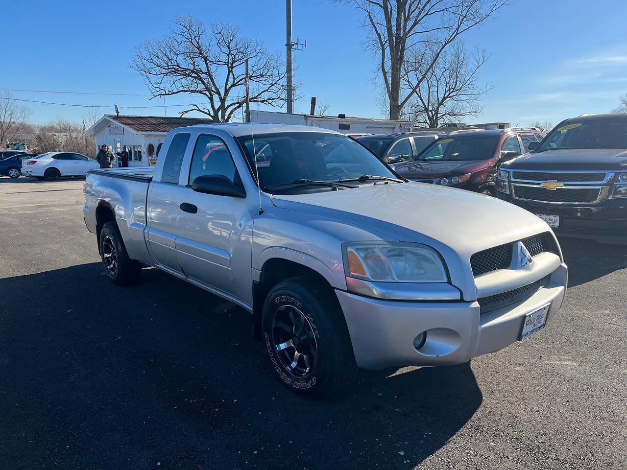 Used 2007 Mitsubishi Raider LS image 3