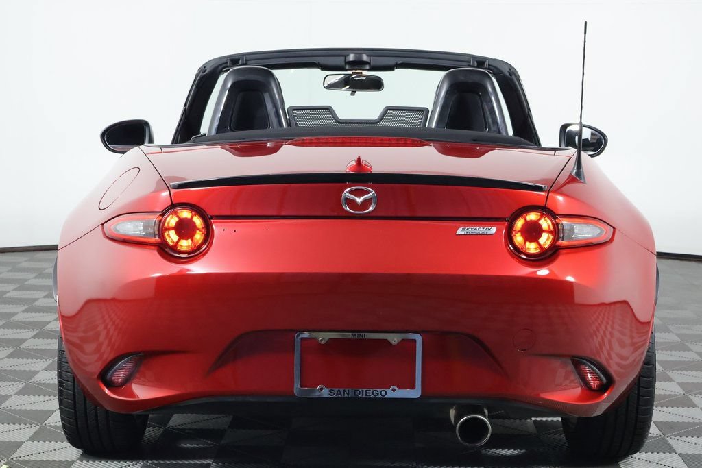 Used 2016 MAZDA MX-5 Miata Club RWD image 6