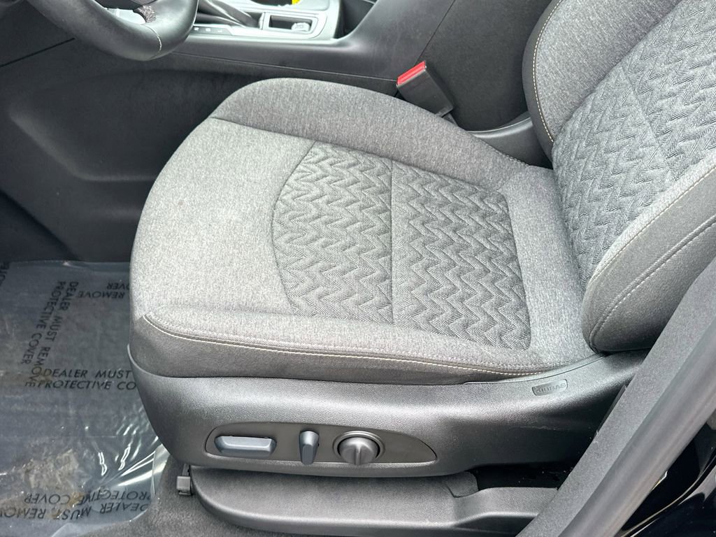 Used 2024 Chevrolet Equinox LT FWD image 18