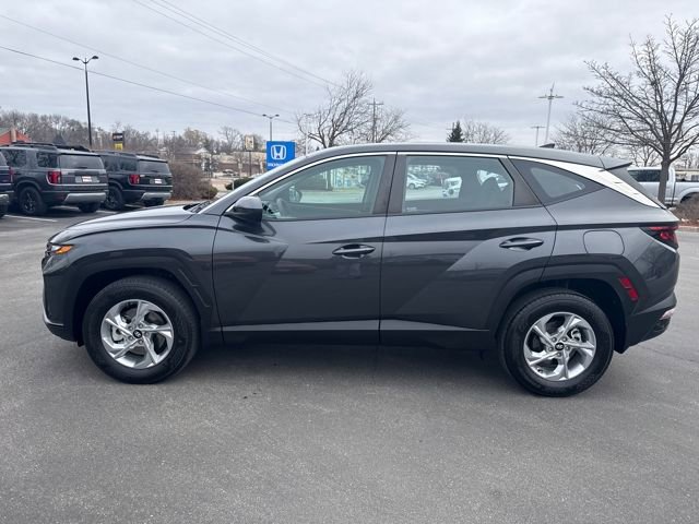 Certified 2023 Hyundai Tucson SE image 2