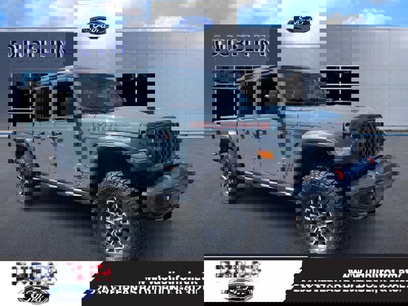 Used 2024 Jeep Gladiator Mojave w/ Technology Group image 1