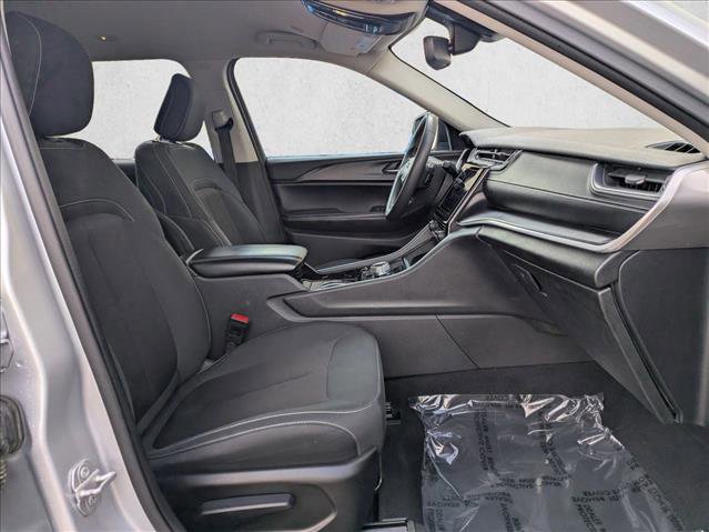 Used 2023 Jeep Grand Cherokee L Laredo image 20