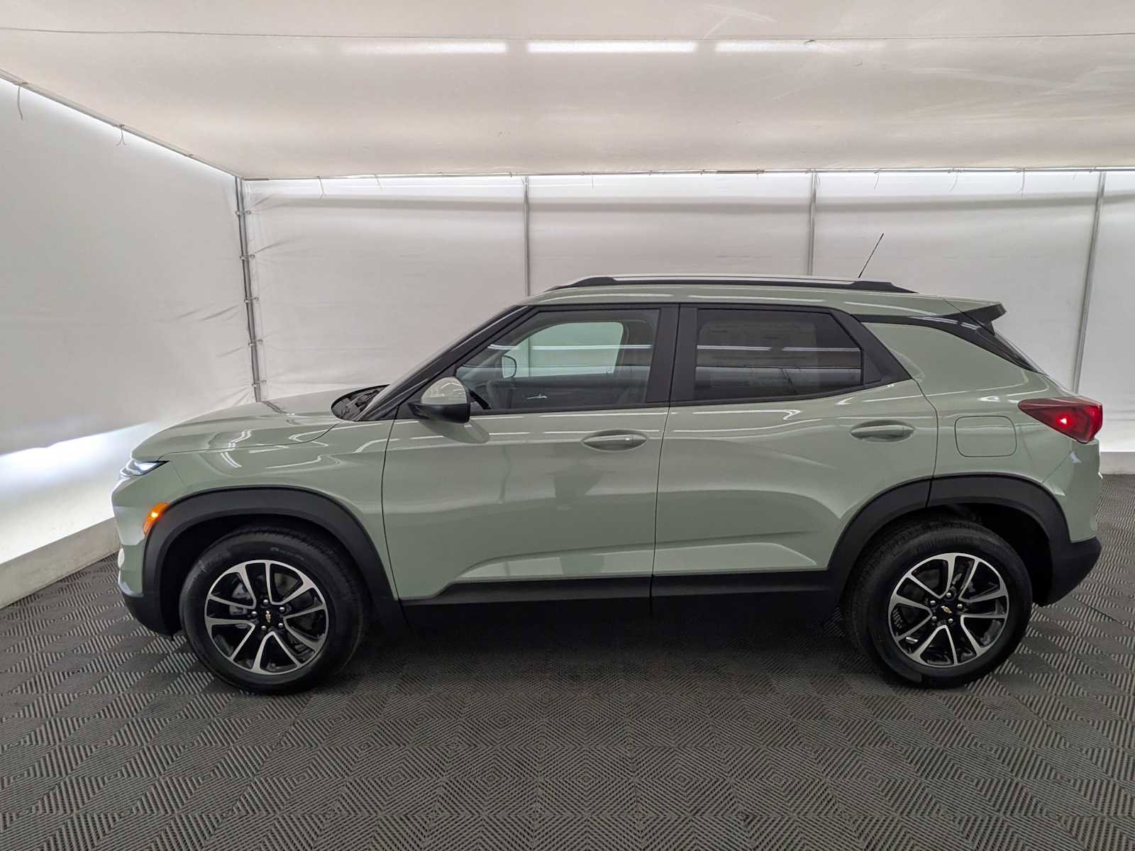 New 2026 Chevrolet TrailBlazer LT w/ Convenience Package image 3