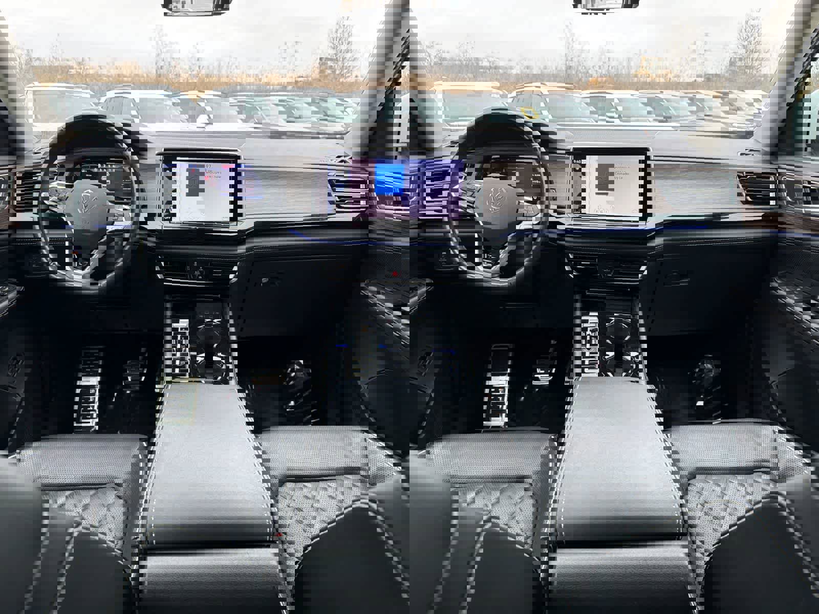 Used 2024 Volkswagen Atlas SEL Premium R-Line image 10