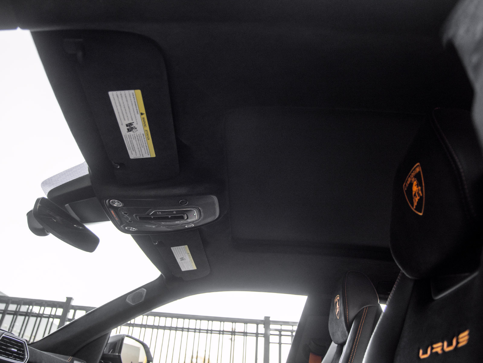 Used 2024 Lamborghini Urus Performante AWD/4WD image 37