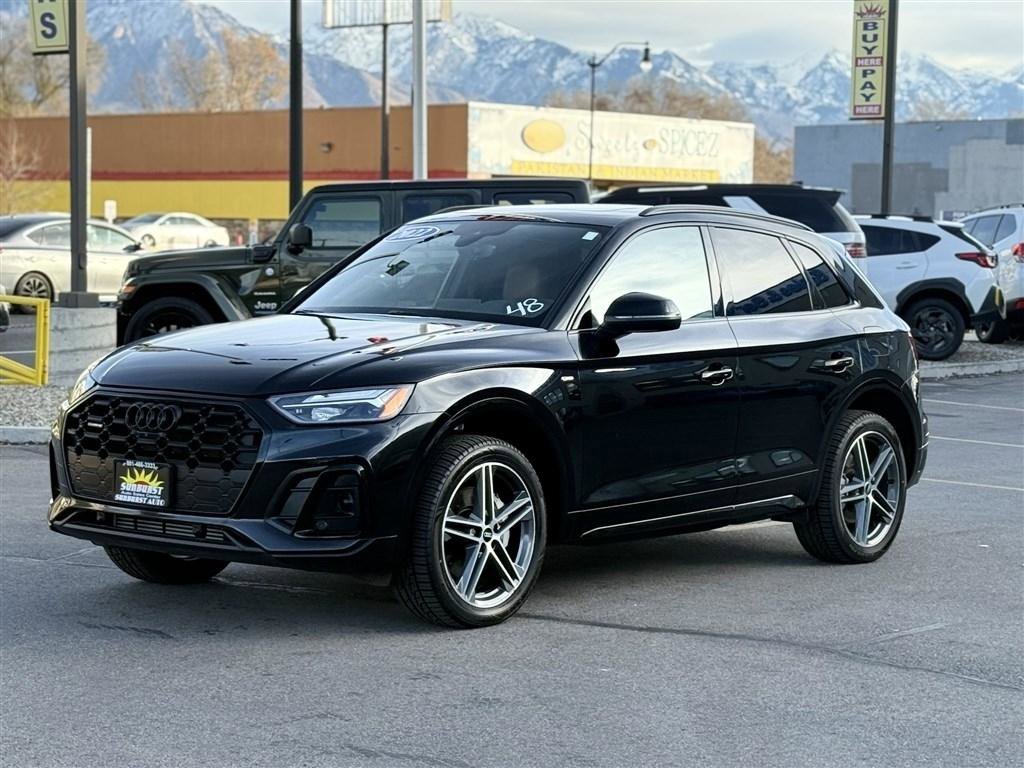 Used 2022 Audi Q5 e Premium Plus w/ Premium Plus Package image 3