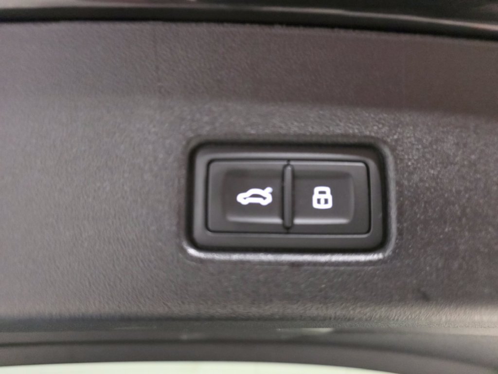 Used 2024 Audi Q4 e-tron Prestige w/ Black Optic Package AWD/4WD image 10