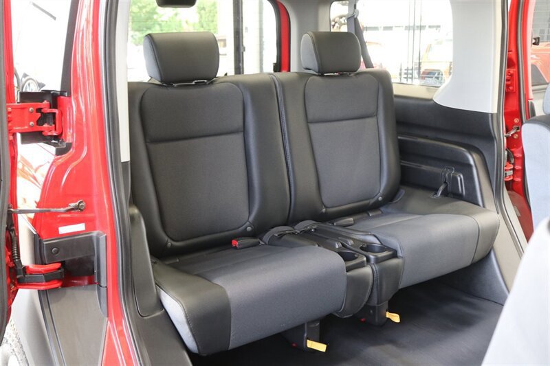 Used 2005 Honda Element EX image 19