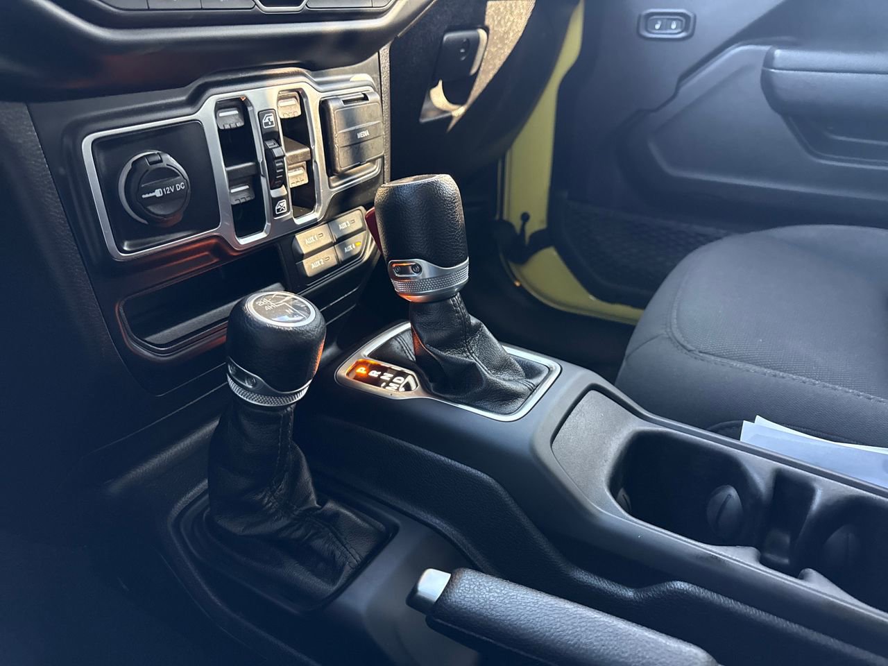 Used 2023 Jeep Wrangler Unlimited Sport image 23