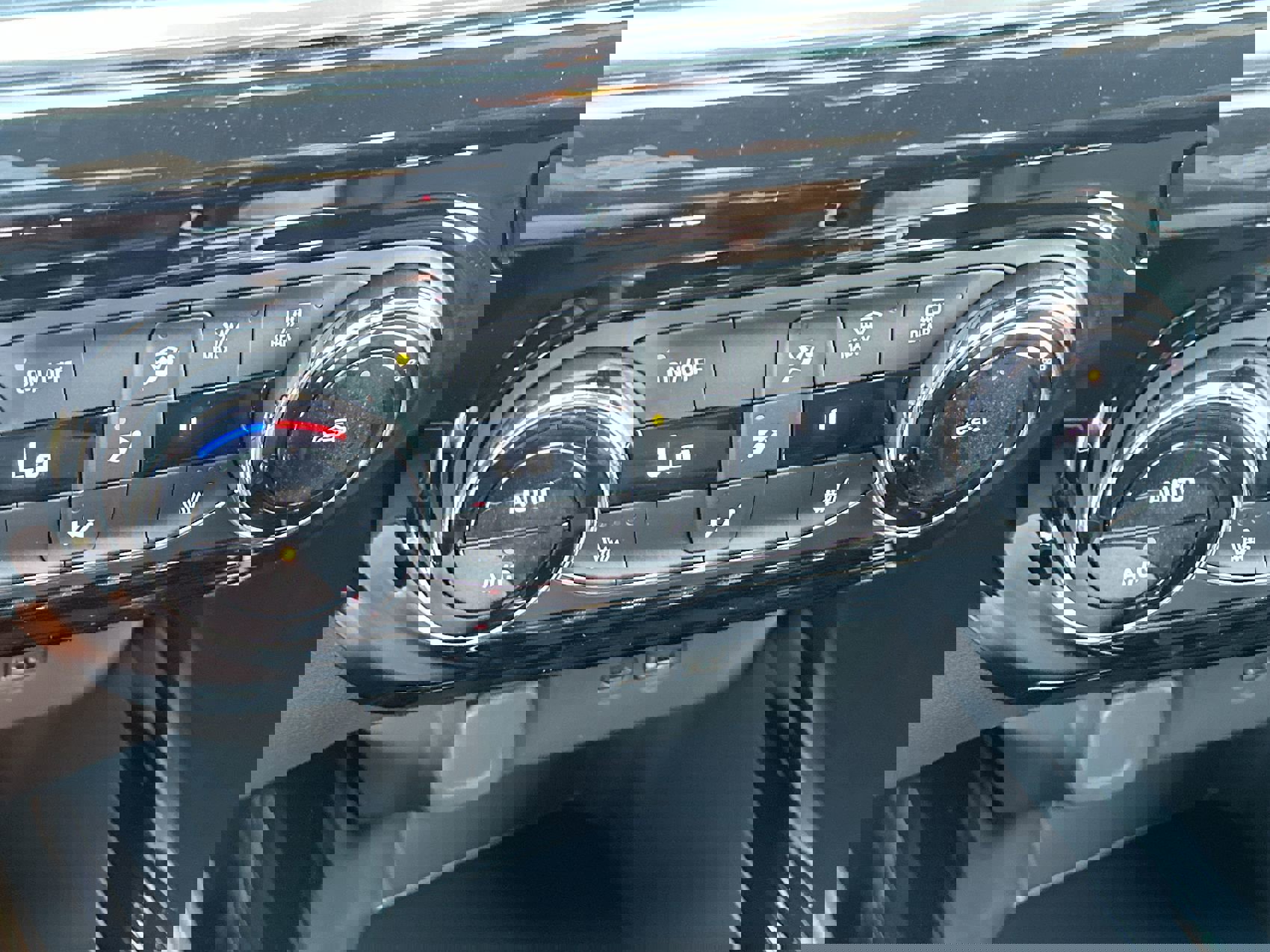 New 2026 Chevrolet Trax RS w/ Driver Confidence Package image 18