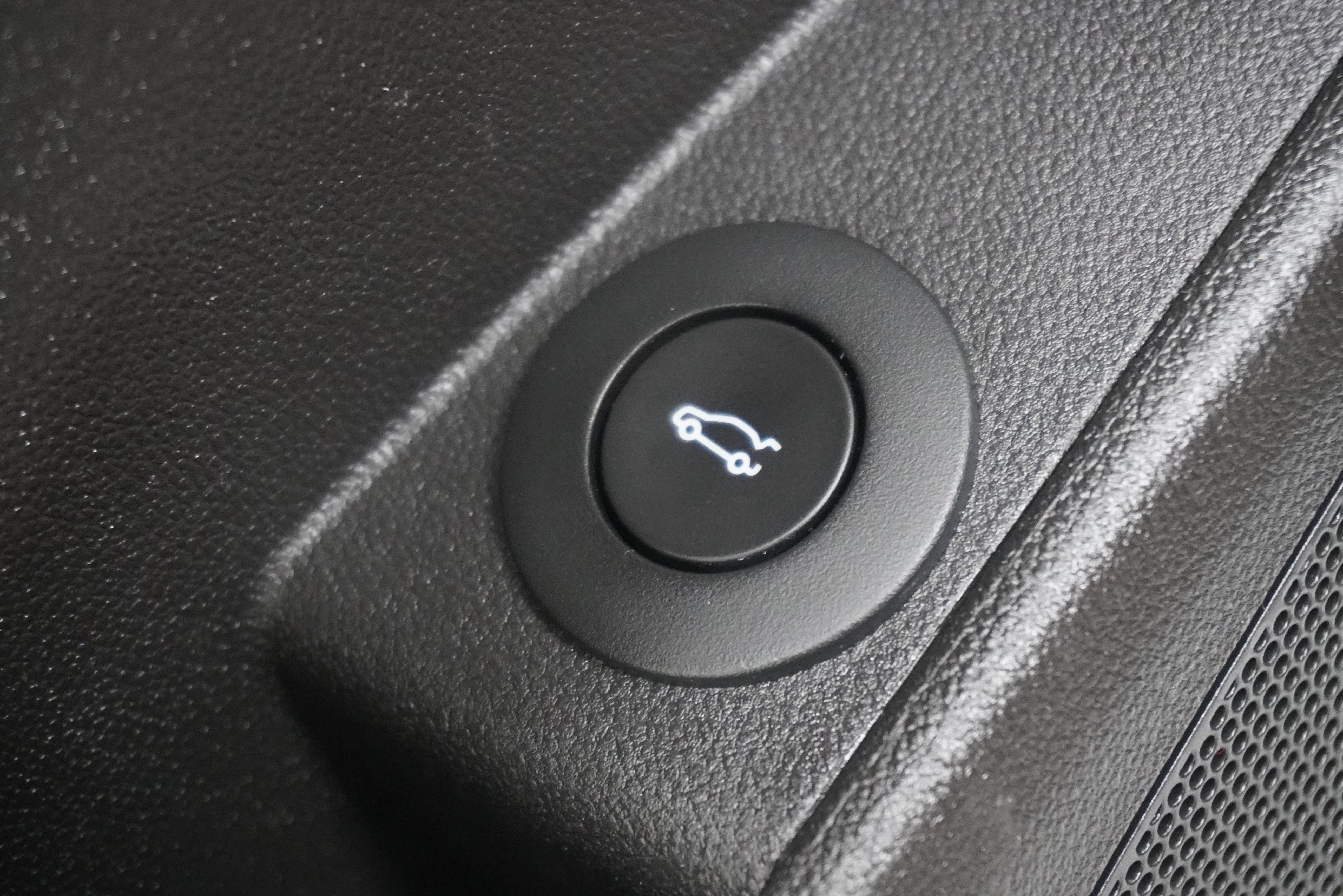 Used 2017 Buick LaCrosse Essence w/ Sights and Sounds Package FWD image 22
